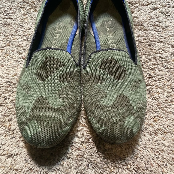 Rothys Size 7 CAmo loafers - Picture 3 of 4